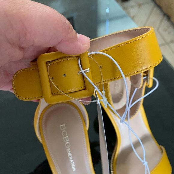 Shose - Picture 4 of 4